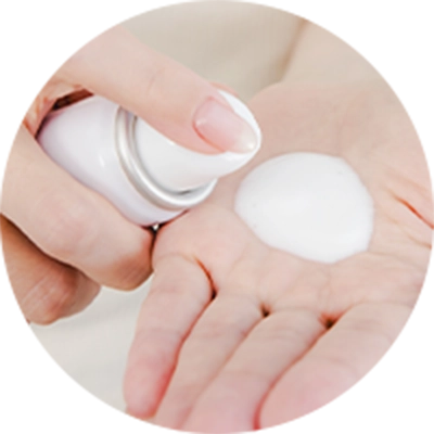 炭酸泡を含んだミルクがさっぱりとうるおい肌を整える